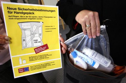 Туристам на заметку: в российских аэропортах введен запрет на жидкость в ручной клади